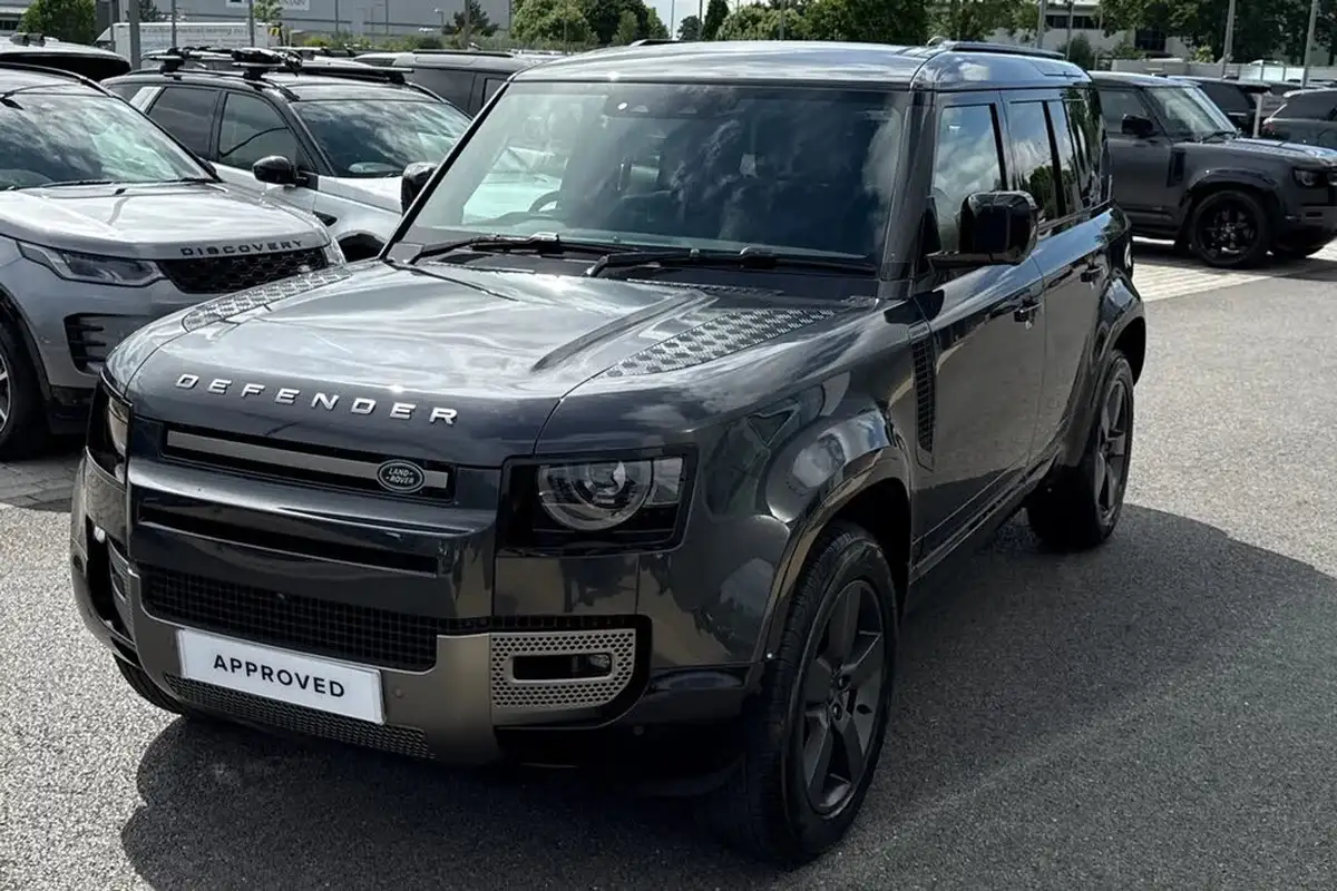 2024-land-rover-110-defender-30-d300-x-dynamic-hse-big-21
