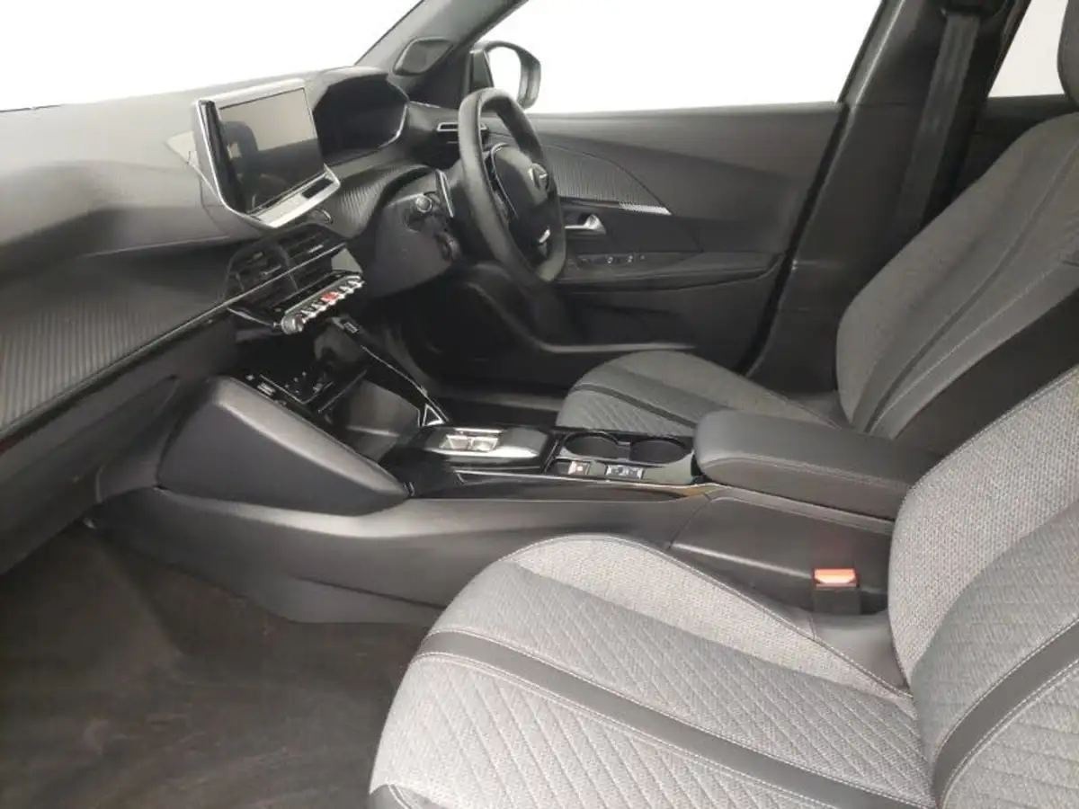 2024-peugeot-2008-suv-12-puretech-allure-130ps-eat8-big-4