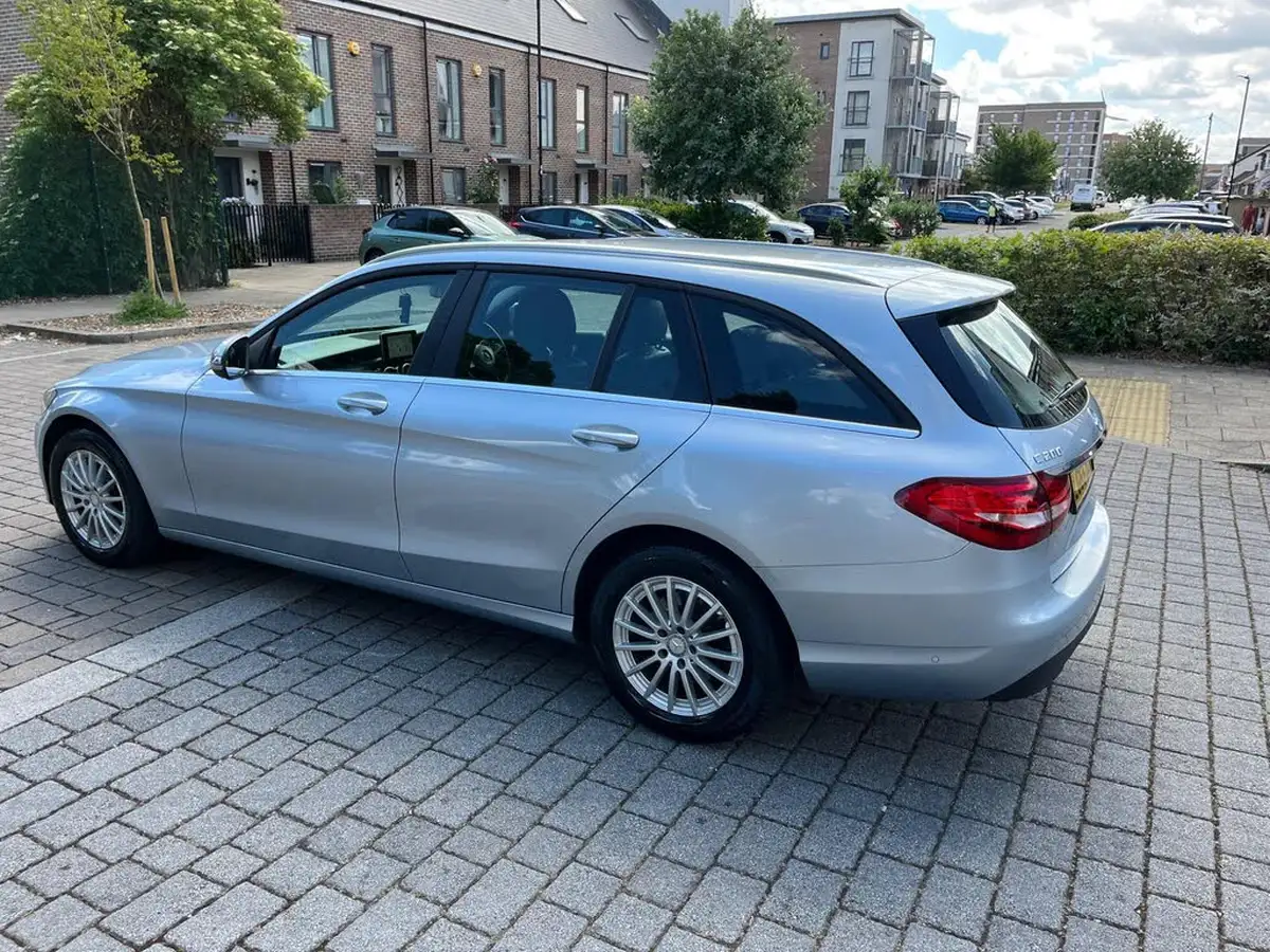 2015-mercedes-benz-c-class-20-c200-se-184ps-executivess-estate-5d-7g-tronic-plus-big-9