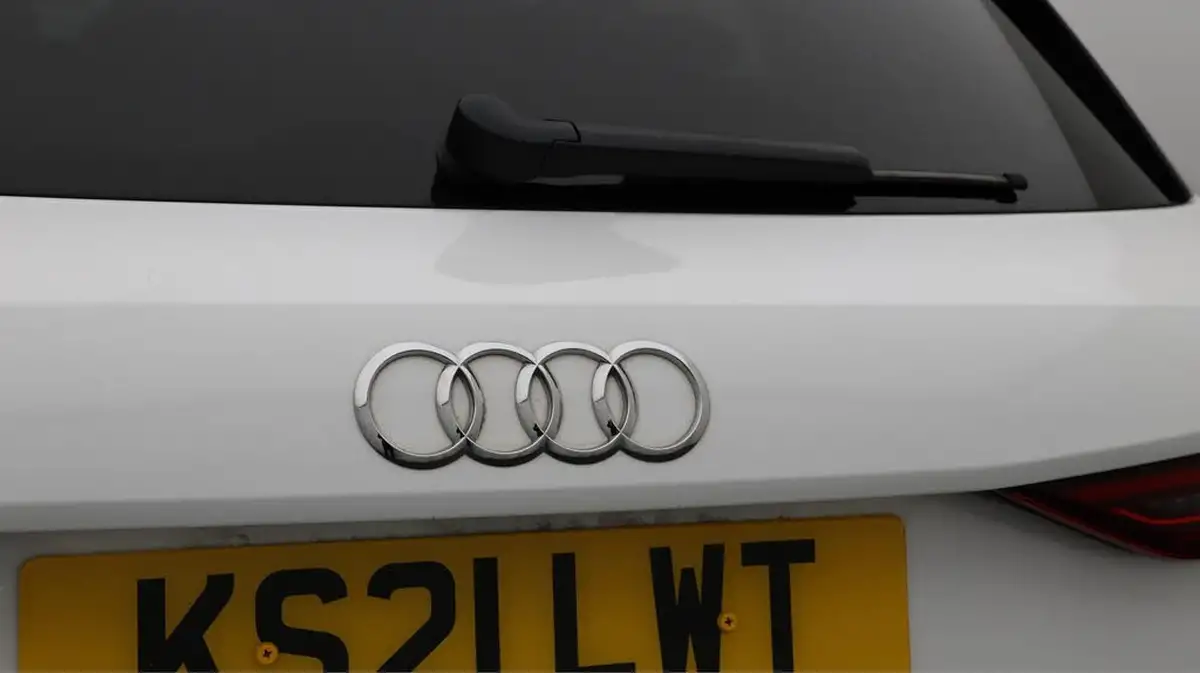 2021-audi-a3-15-35-tfsi-s-line-sportback-5d-big-34