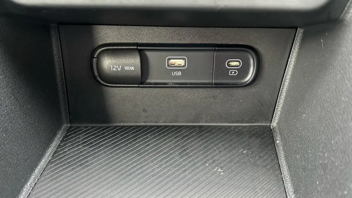 2022-kia-sportage-16-t-gdi-launch-edition-big-27