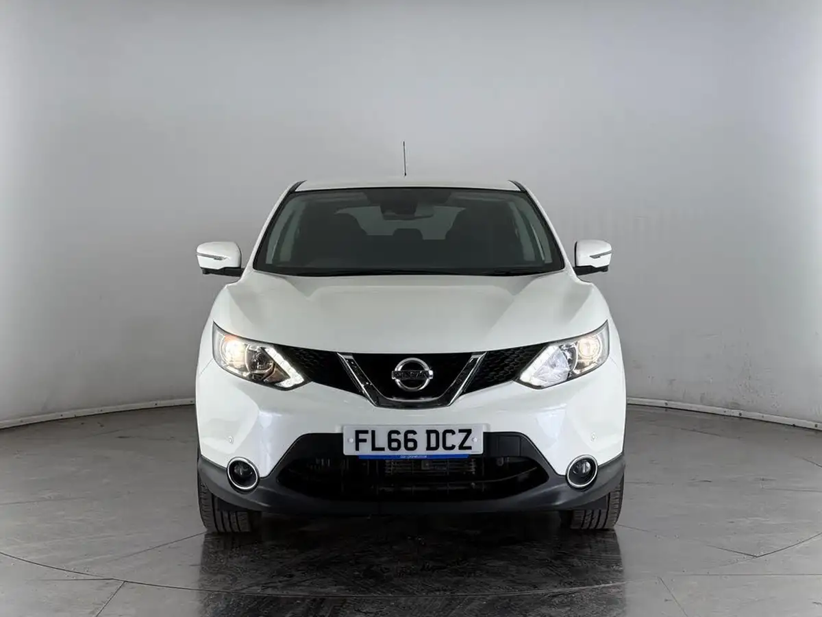 2016-nissan-qashqai-12-dig-t-n-connecta-xtronic-cvt-big-6