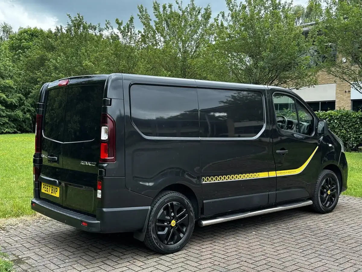 2017-renault-trafic-16dci-sl27-125-formula-edition-big-7