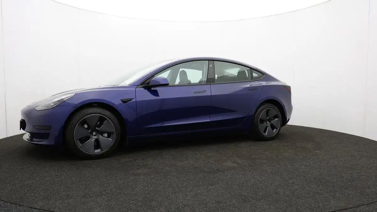 2022-tesla-model-3-e-rwd-big-65
