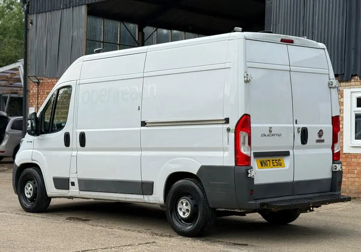 2017-fiat-ducato-20td-35-lh2-panel-big-6