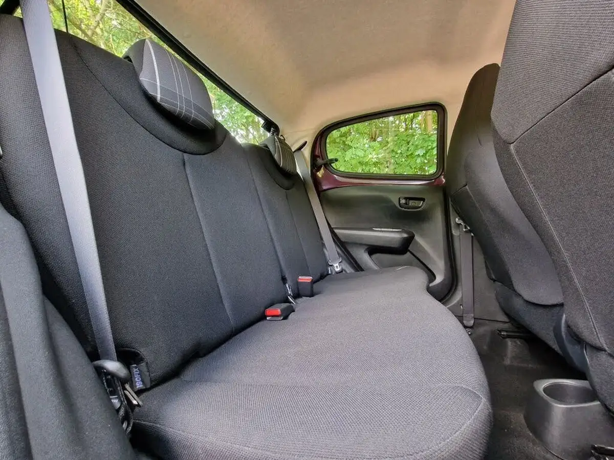 2016-peugeot-108-10-active-hatchback-5d-big-25