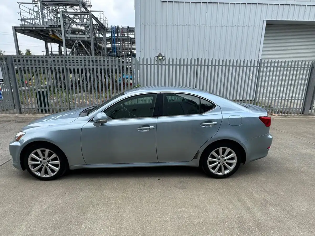 2010-lexus-is-250-25-se-i-dab-saloon-4d-auto-big-6