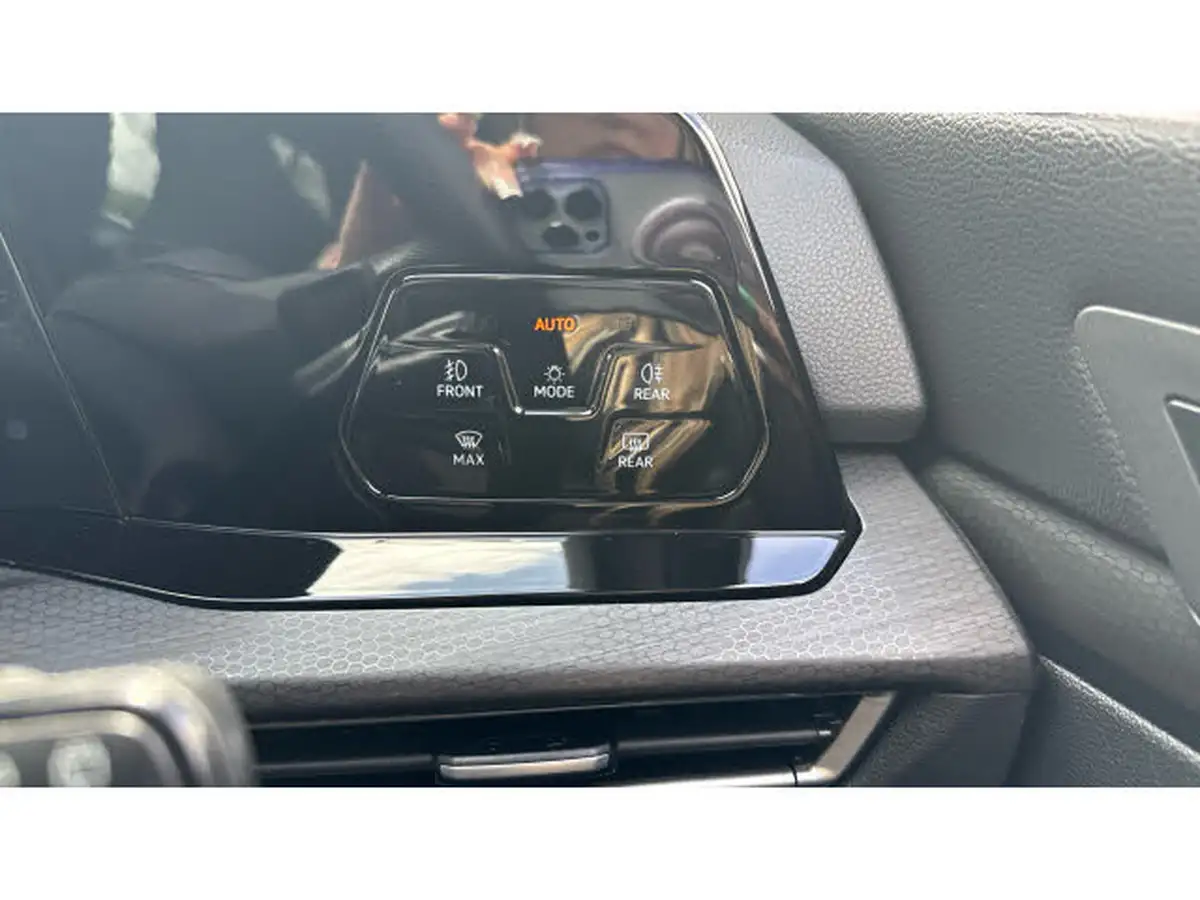 2022-volkswagen-golf-20tdi-gtd-big-36