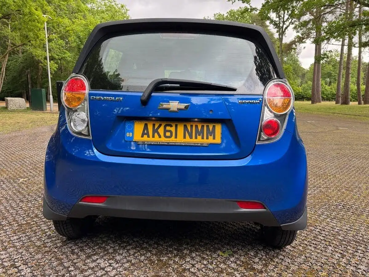 2011-chevrolet-spark-10-big-11