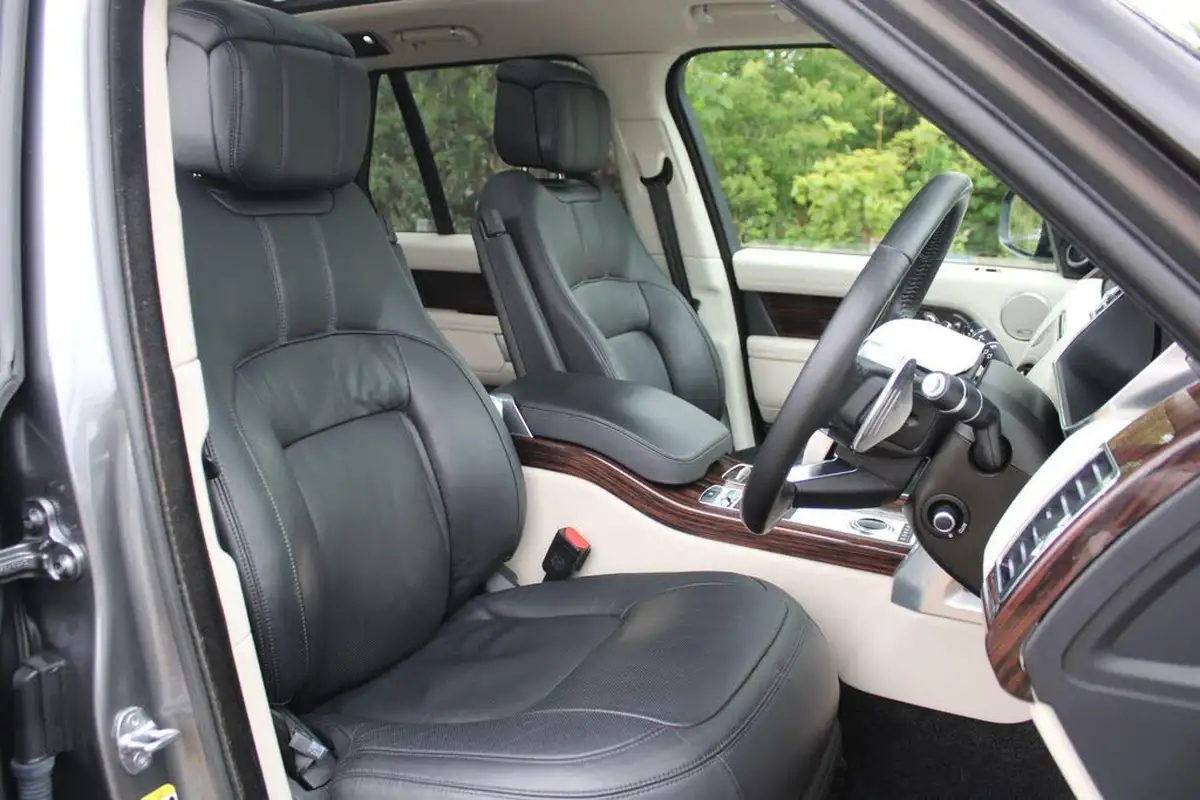 2019-land-rover-range-rover-30-sdv6-autobiography-big-3