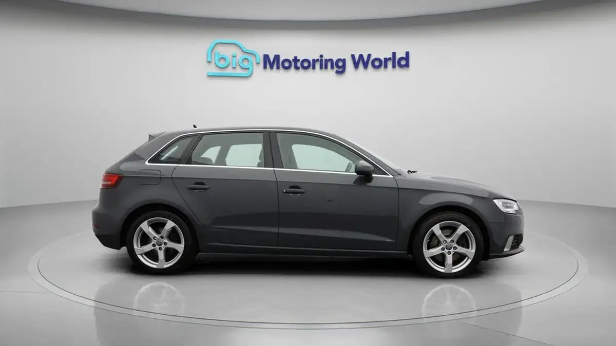 2019-audi-a3-20-35-tdi-sportback-5d-s-tronic-big-8