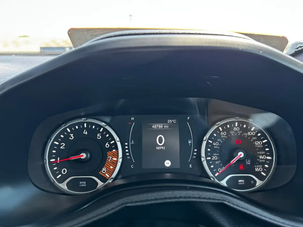 2018-jeep-renegade-10-gse-sport-big-14