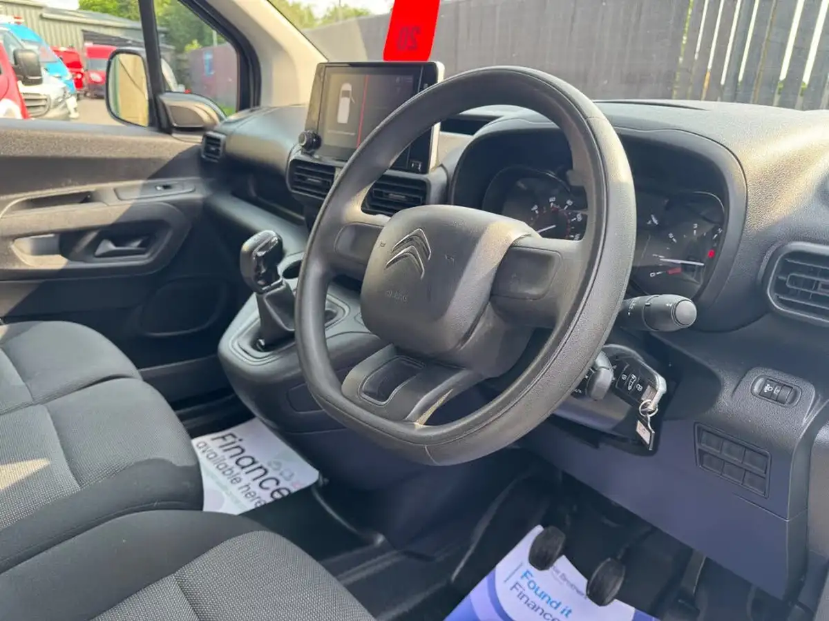 2021-citroen-berlingo-15bluehdi-650-enterprise-ss-big-18