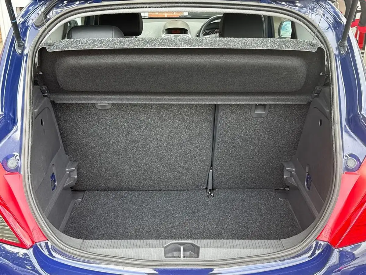 2012-vauxhall-corsa-14-se-3d-auto-big-15