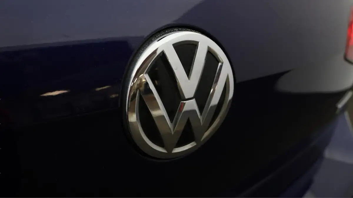 2018-volkswagen-golf-15-tsi-se-130ps-ss-hatchback-5d-big-20