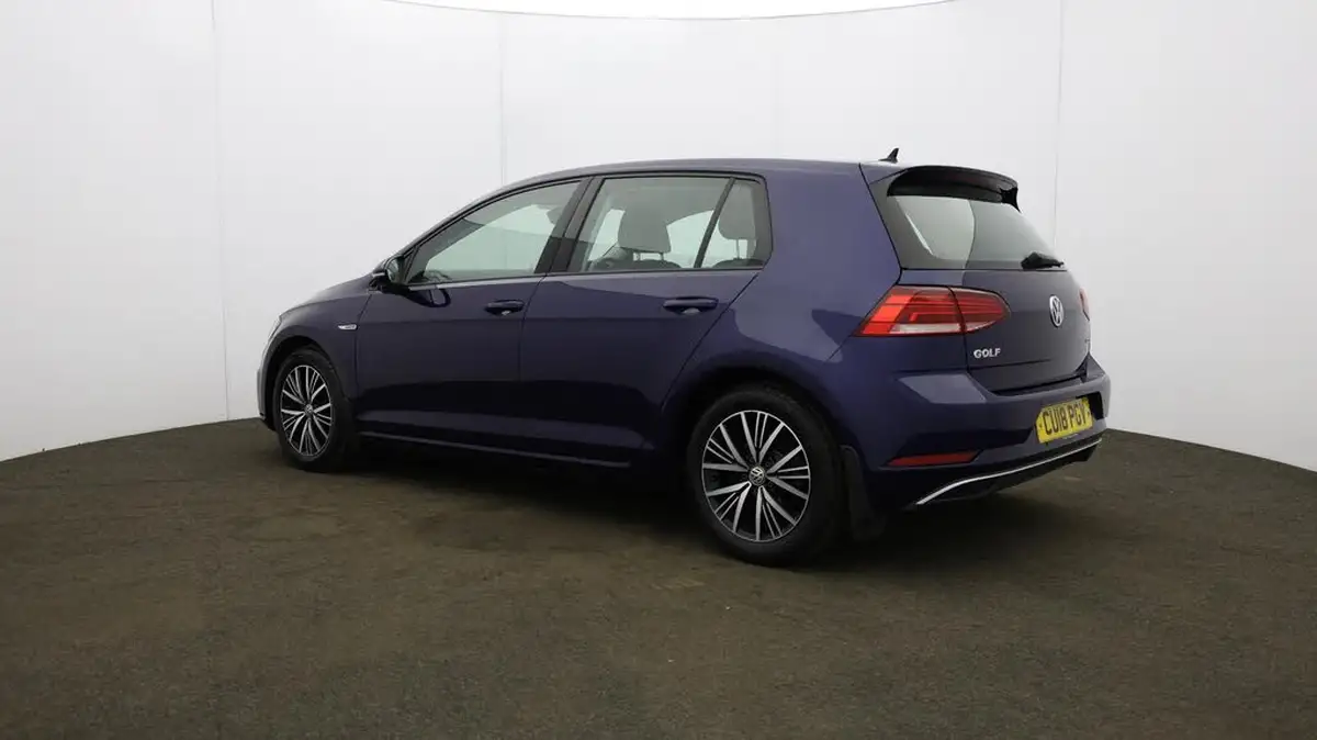 2018-volkswagen-golf-15-tsi-se-130ps-ss-hatchback-5d-big-68