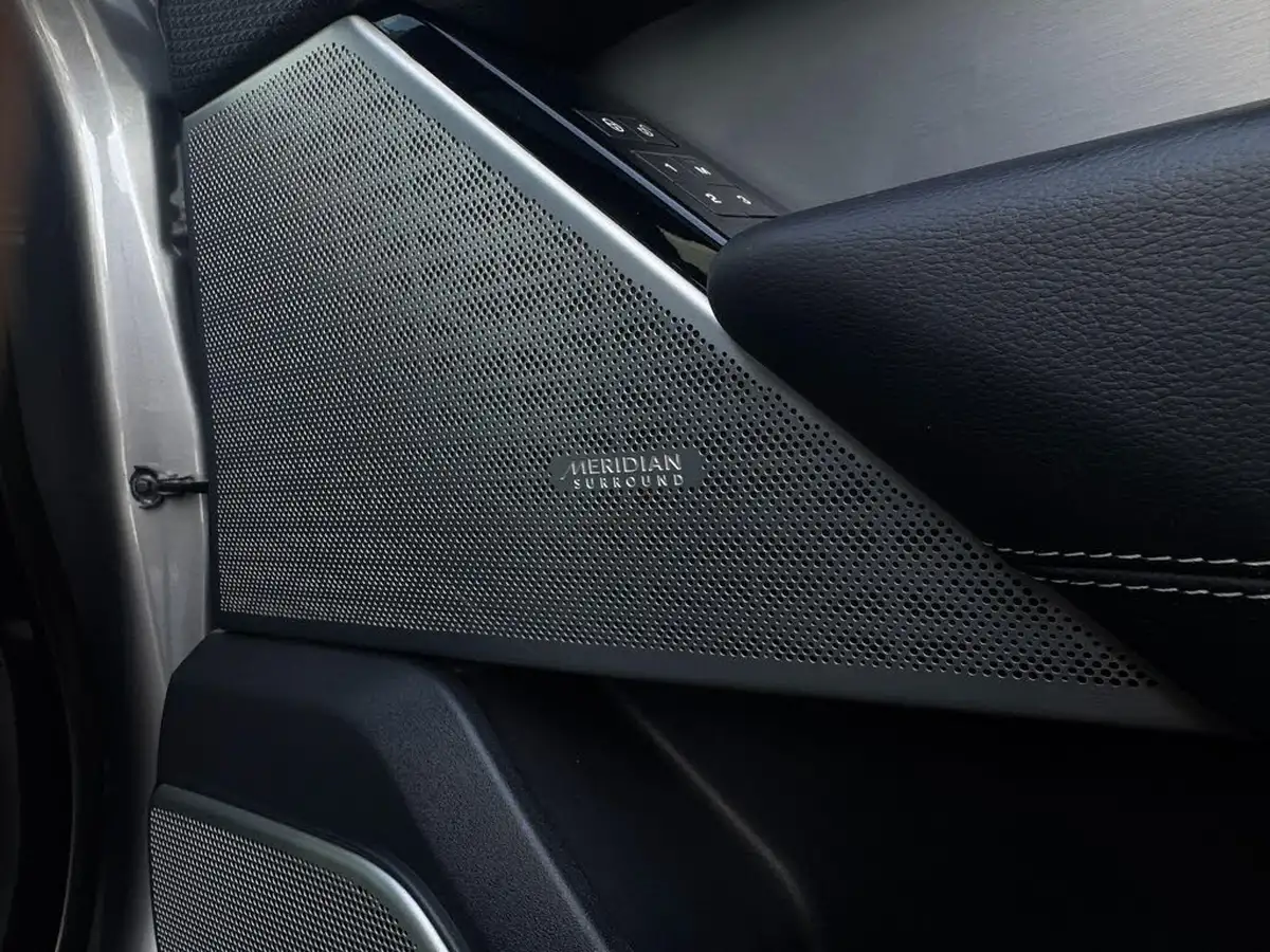 2020-land-rover-range-rover-velar-20-d180-r-dynamic-se-big-44