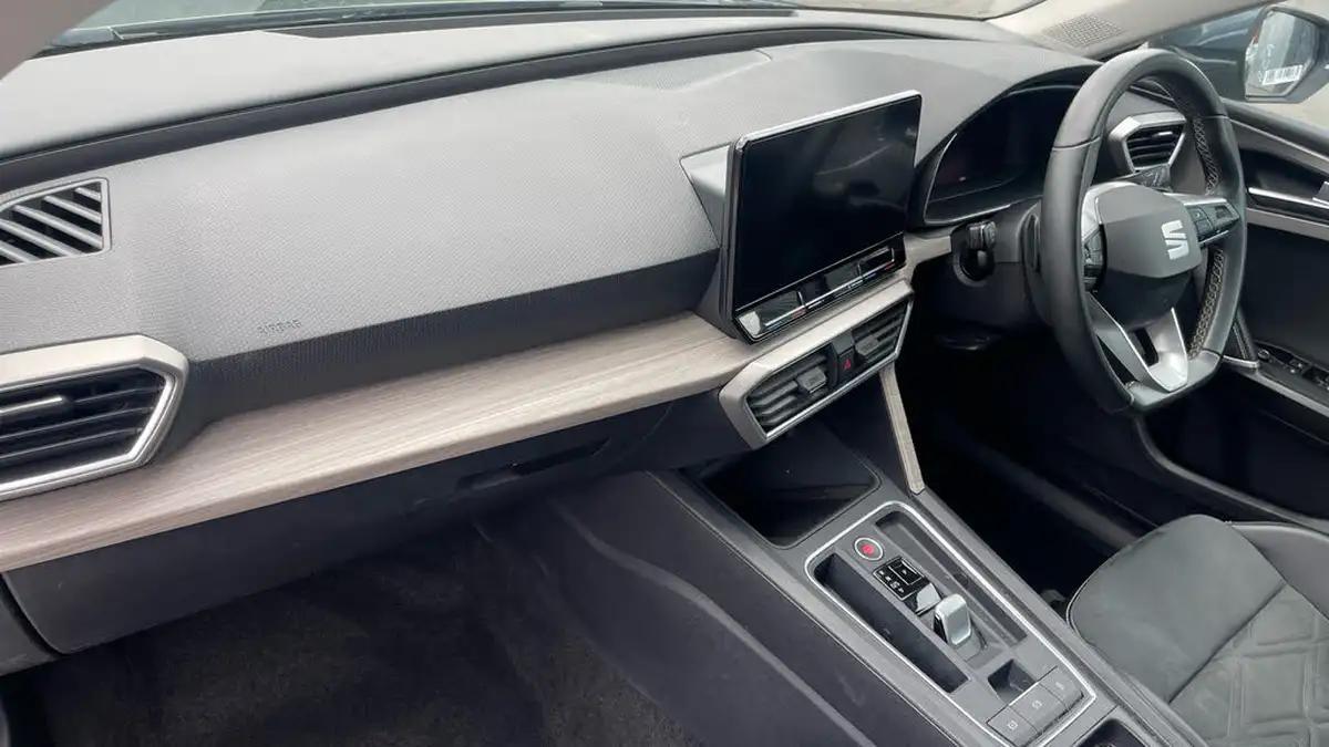 2021-seat-leon-15-etsi-xcellence-estate-big-9
