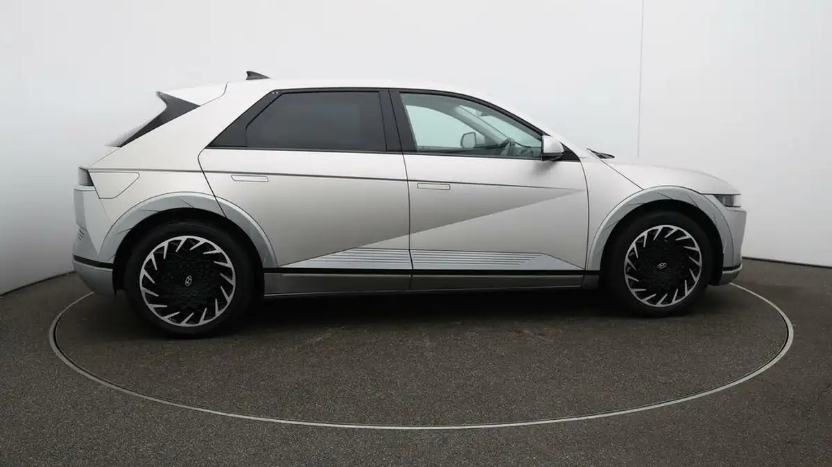 2022-hyundai-ioniq-5-e-ultimate-217ps-73kwh-rwd-big-48