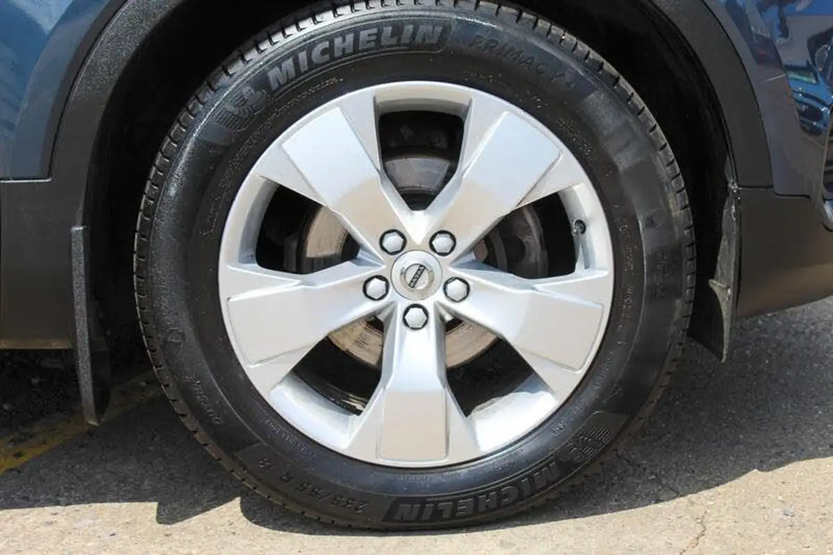 2020-volvo-xc40-15-t3-momentum-geartronic-big-12