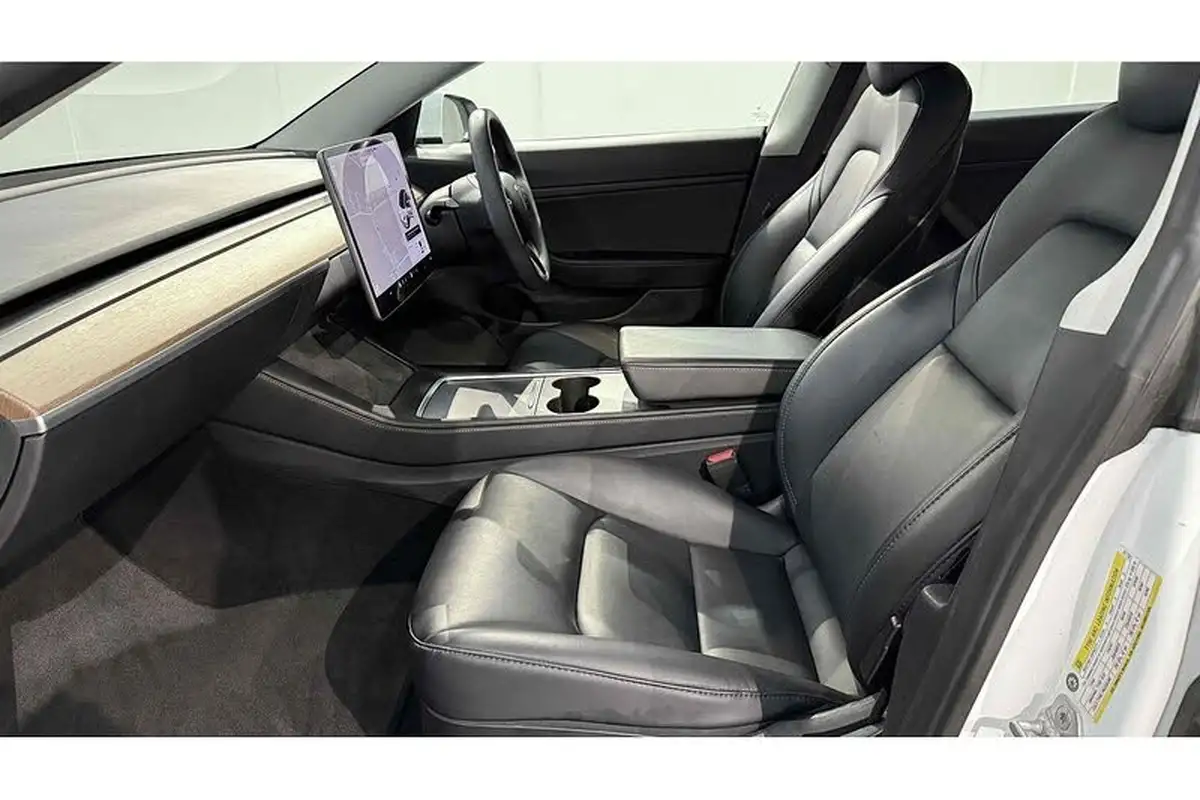 2020-tesla-model-3-e-standard-plus-big-31
