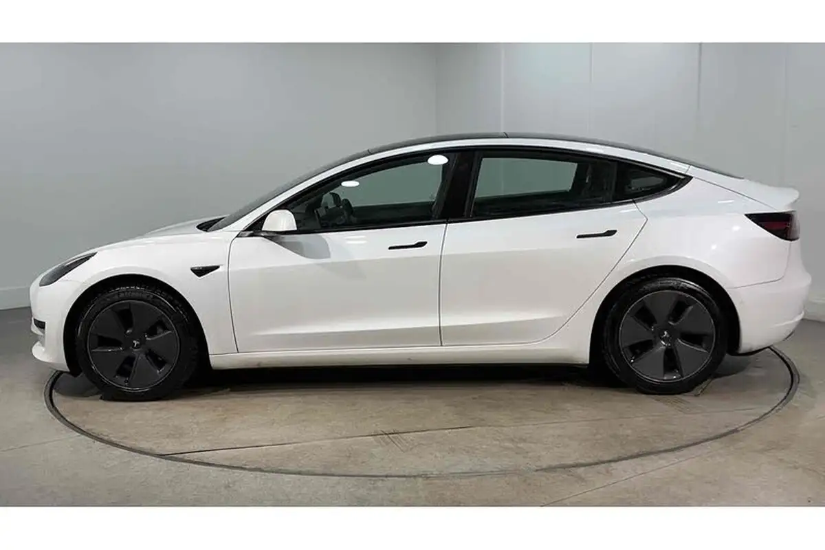 2020-tesla-model-3-e-standard-plus-big-7
