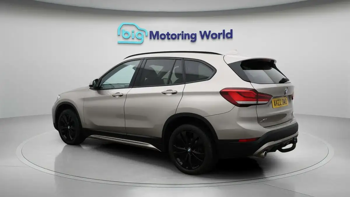 2022-bmw-x1-20td-sdrive18d-sport-big-5