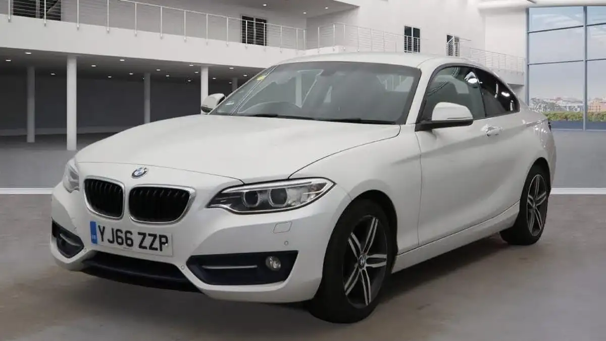 2016-bmw-2-series-20-220i-sport-184bhp-coupe-2d-1998cc-big-0