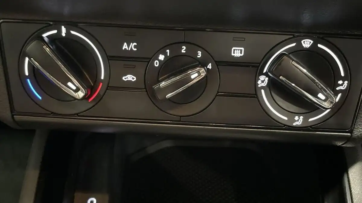 2023-skoda-kamiq-10-tsi-se-drive-110ps-big-28