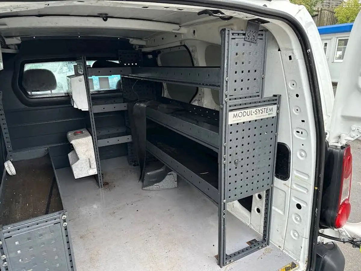 2018-peugeot-partner-16bluehdi-s-l2-756-panel-big-16