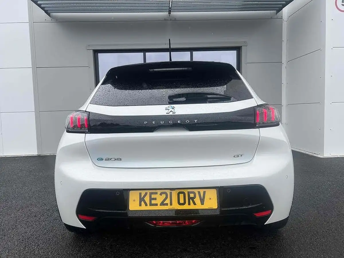 2021-peugeot-208-e-gt-50kwh-big-3