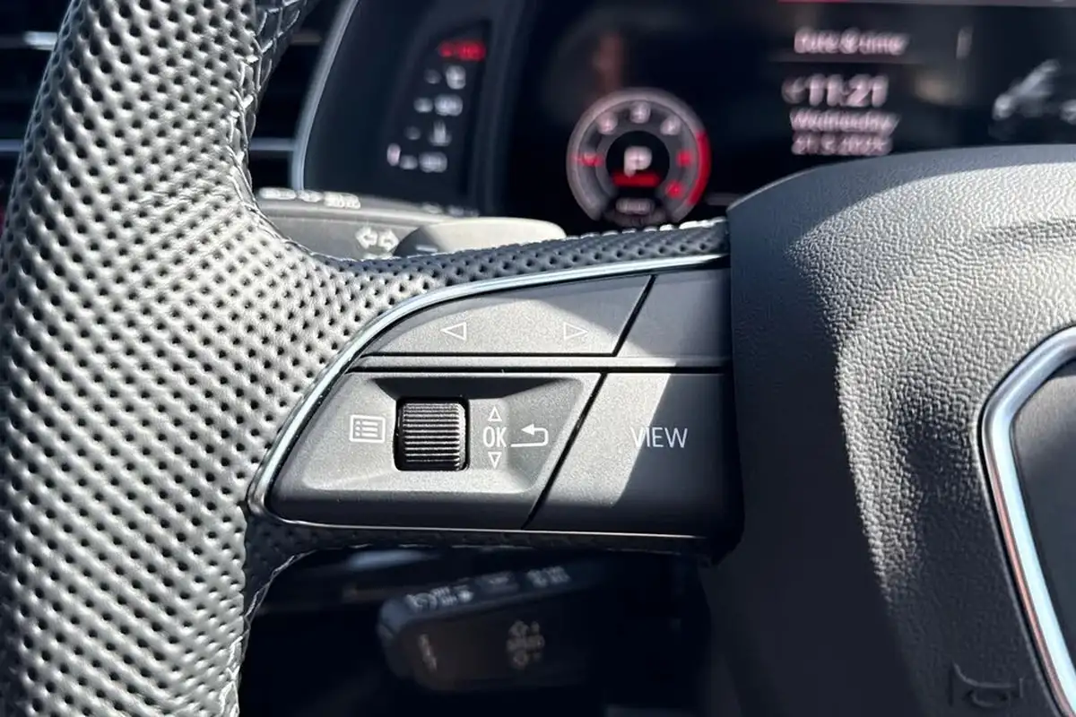 2025-audi-q7-30-45-tdi-black-edition-big-48