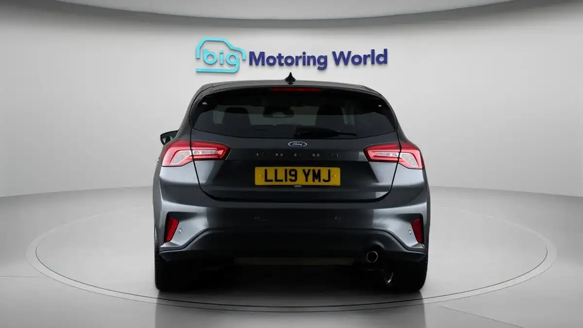 2019-ford-focus-15t-titanium-x-hatchback-big-6