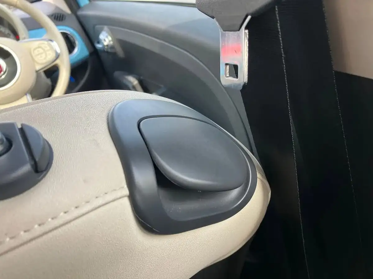 2017-fiat-500-12-lounge-big-52