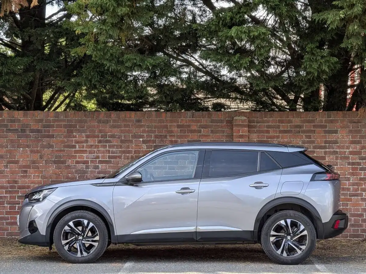 2020-peugeot-2008-suv-12-puretech-allure-100bhp-big-7