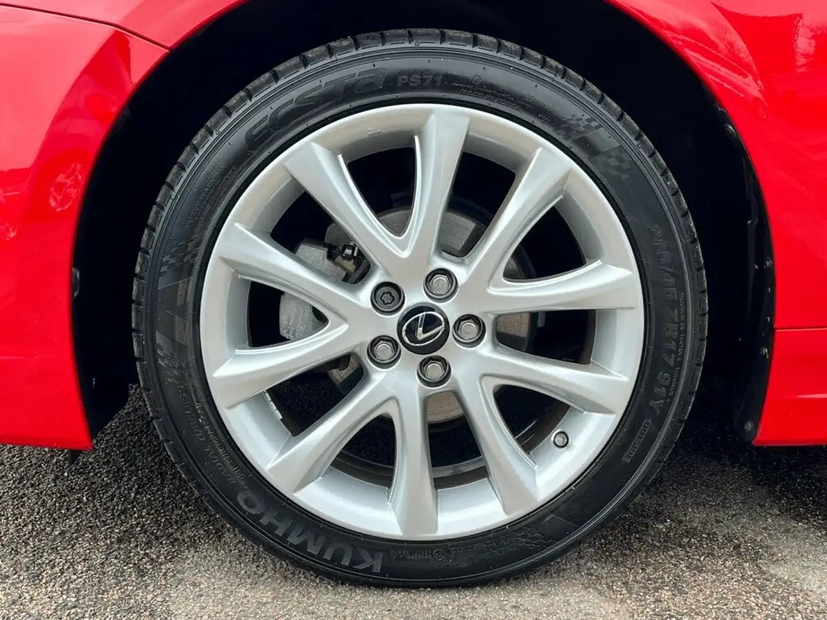 2015-lexus-ct-200h-18-advance-e-cvt-big-11