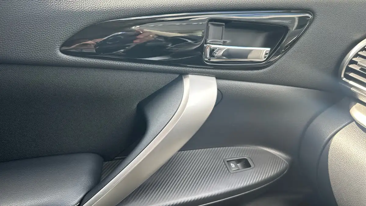 2019-mitsubishi-eclipse-cross-15-3-big-40