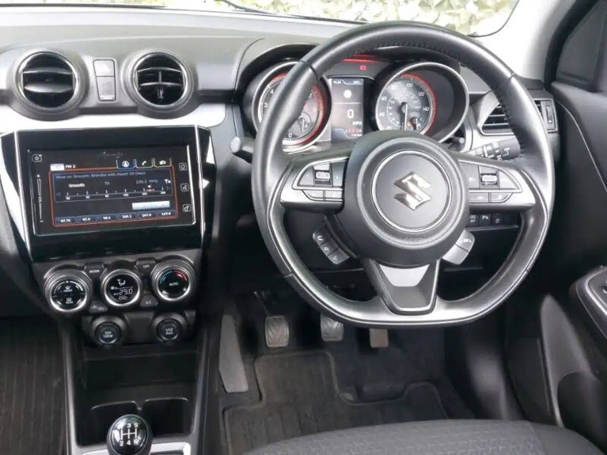 2022-suzuki-swift-12-dualjet-sz5-big-6