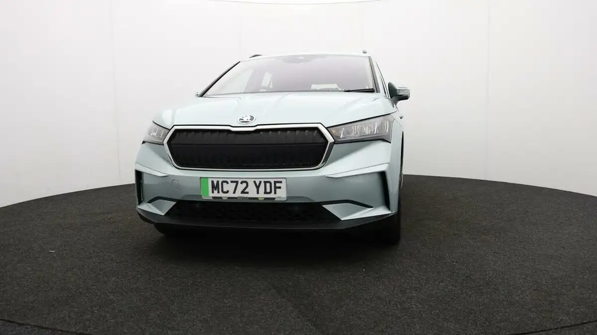 2023-skoda-enyaq-e-60-big-74