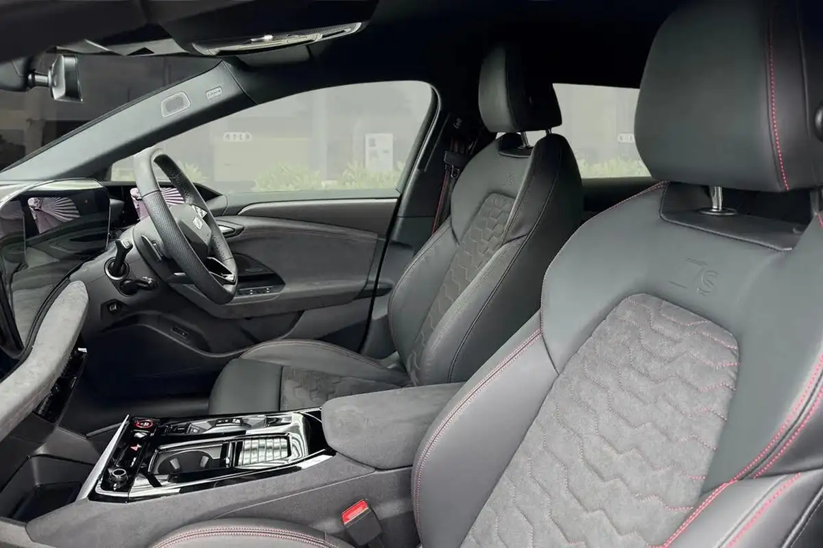 2025-audi-s6-e-tron-e-launch-edition-big-10