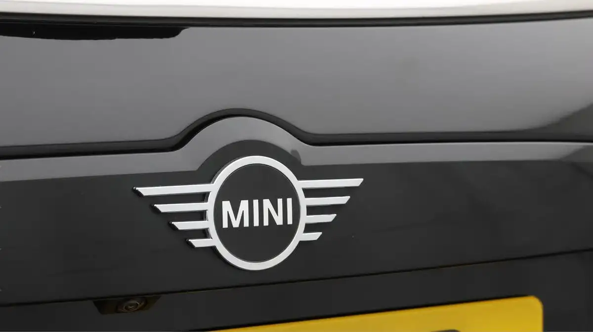 2021-mini-countryman-15-cooper-exclusive-auto-big-20