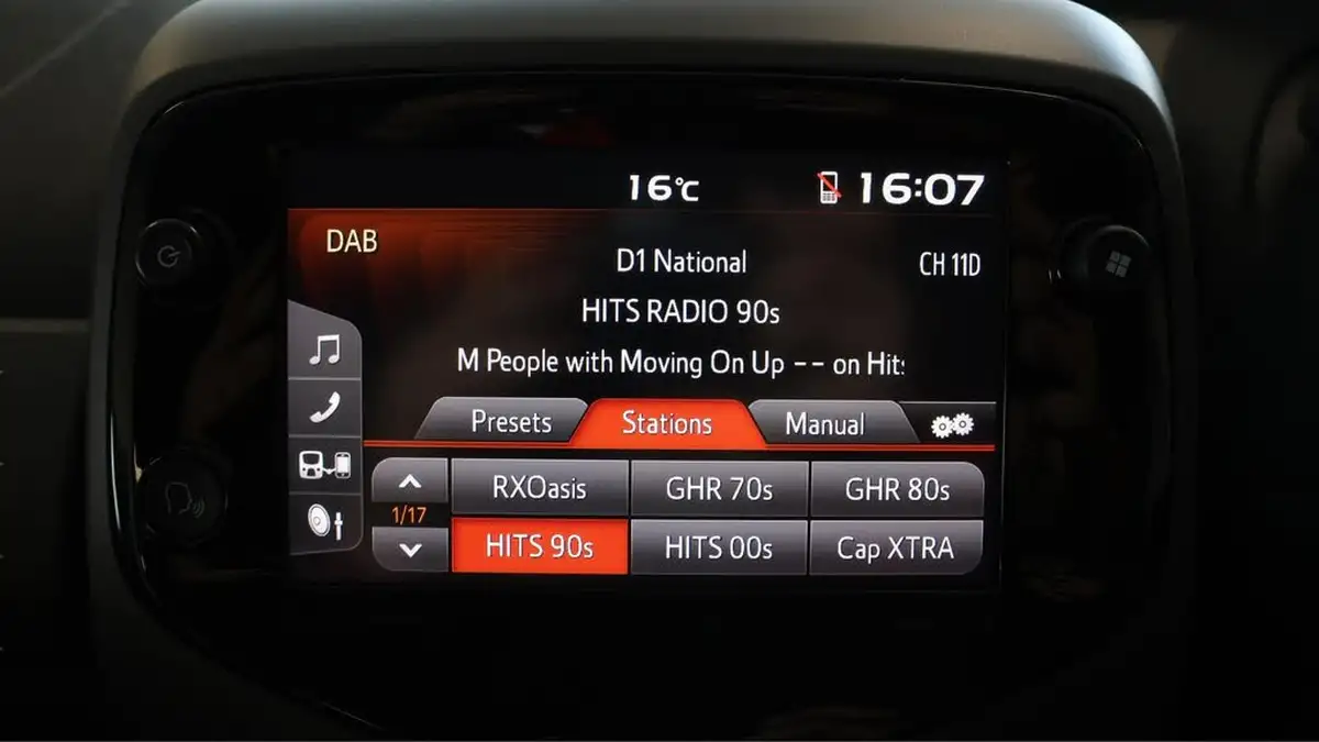 2018-peugeot-108-10-active-68bhp-hatchback-5d-big-11