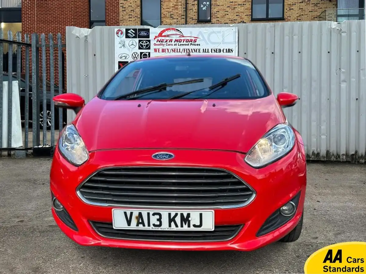 2013-ford-fiesta-10-zetec-100ps-ecoboost-ss-5d-big-1