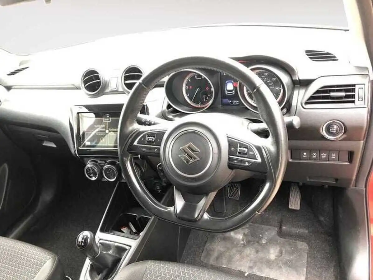 2018-suzuki-swift-10-boosterjet-sz5-111ps-shvs-big-4