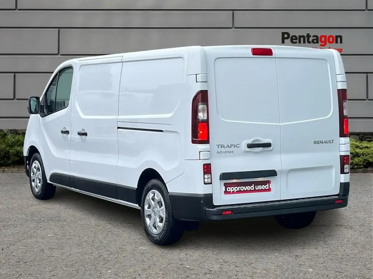 2025-renault-trafic-20dci-ll30-130-advance-panel-big-1
