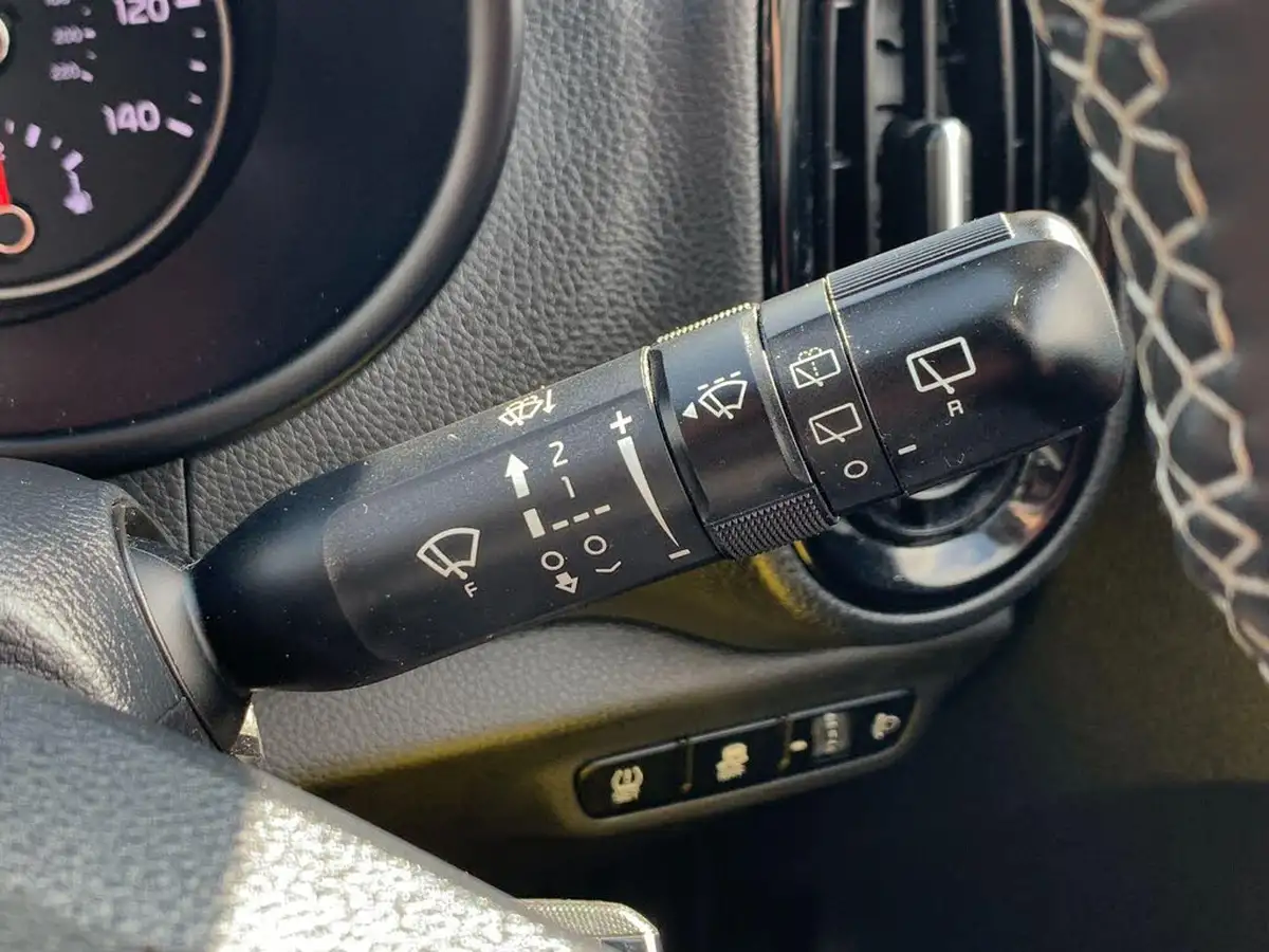 2021-kia-picanto-10-2-auto-seq-big-19