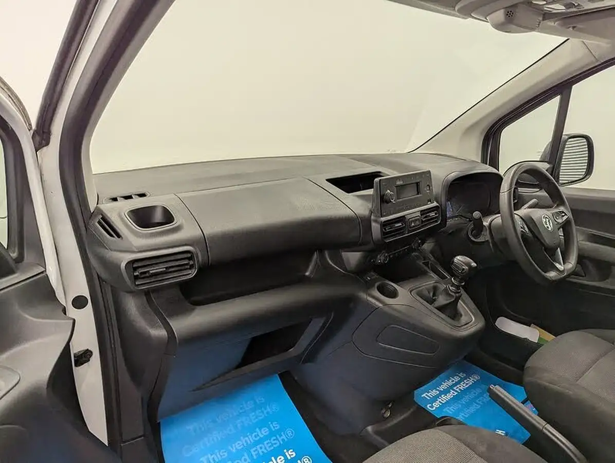 2022-vauxhall-combo-15cdti-dynamic-2000-100pseu6d-big-24