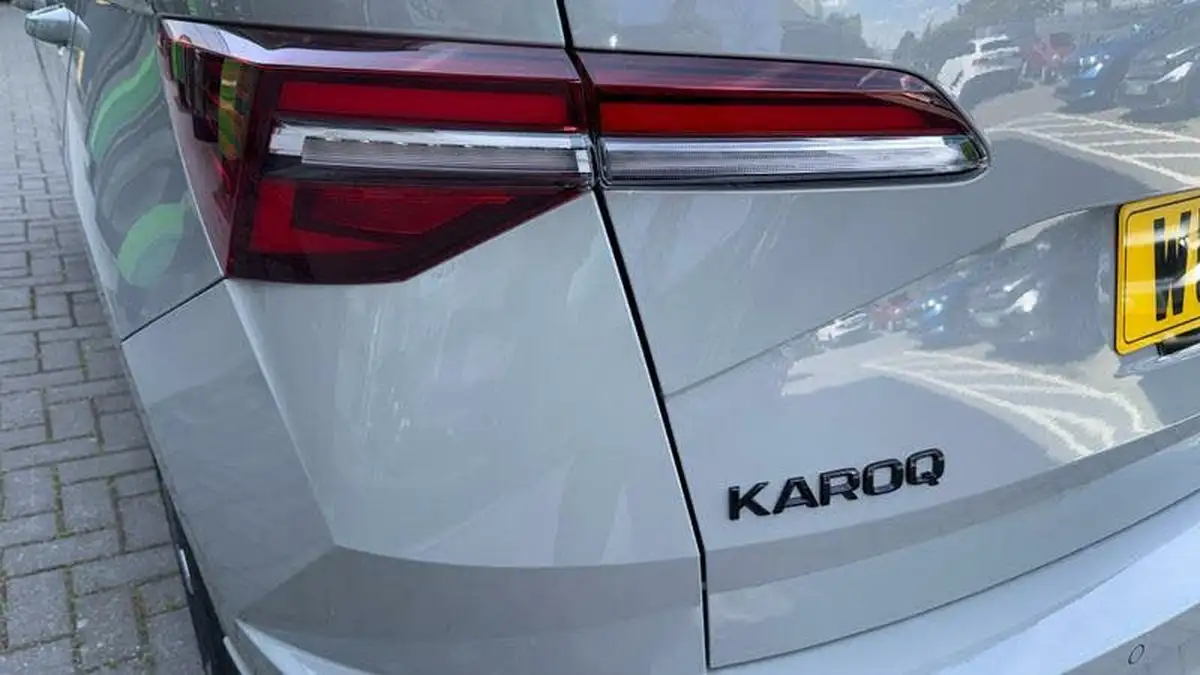 2024-skoda-karoq-15-tsi-sportline-dsg-big-11