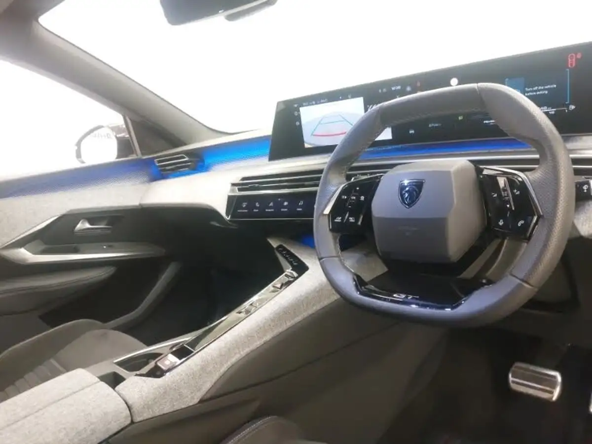 2024-peugeot-3008-suv-12-puretech-gt-136ps-hybrid-e-dsc6-big-18