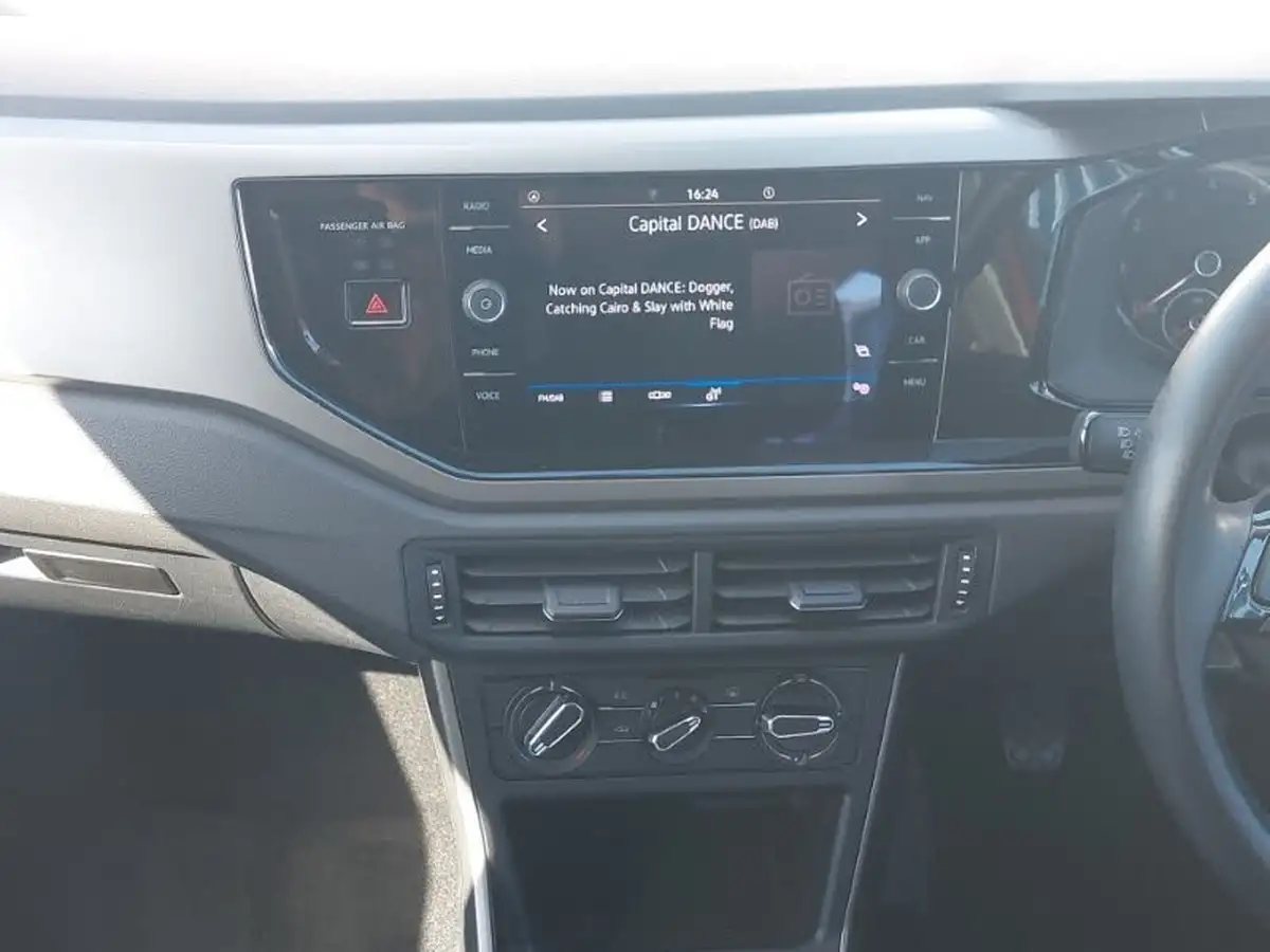 2021-volkswagen-polo-10-match-big-9